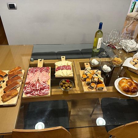 Crise Home Napoli Bagian luar foto
